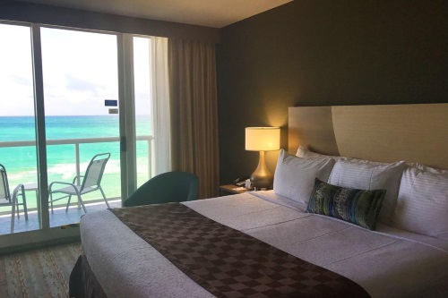 Best Western Atlantic Beach Resort kamer